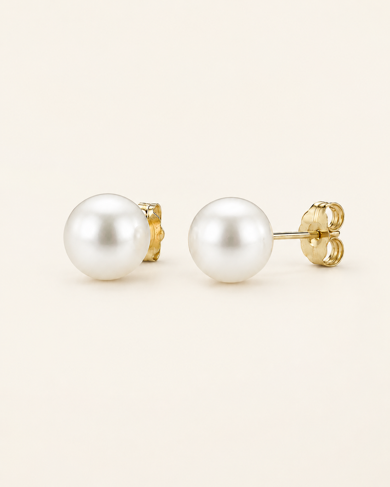 Freshwater pearl stud earrings