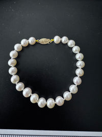 White Freshwater Pearl Bracelet - AAA Quality