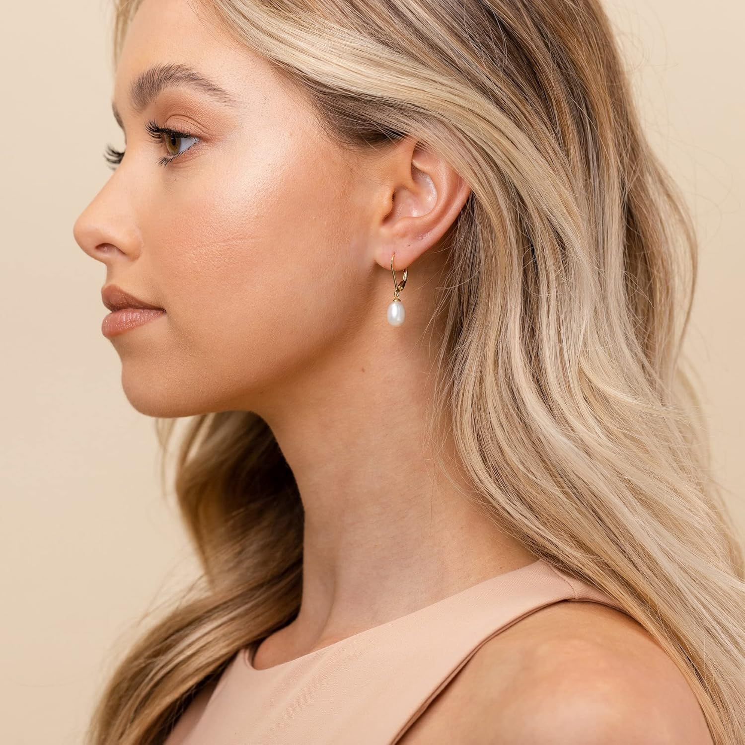 Freshwater Pearl Leverback Earrings